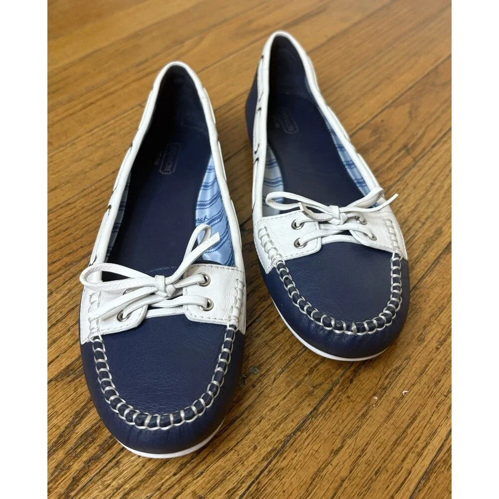 Coach Percy Leather Boat Shoes Women’s Size 10B Navy Cream A2775